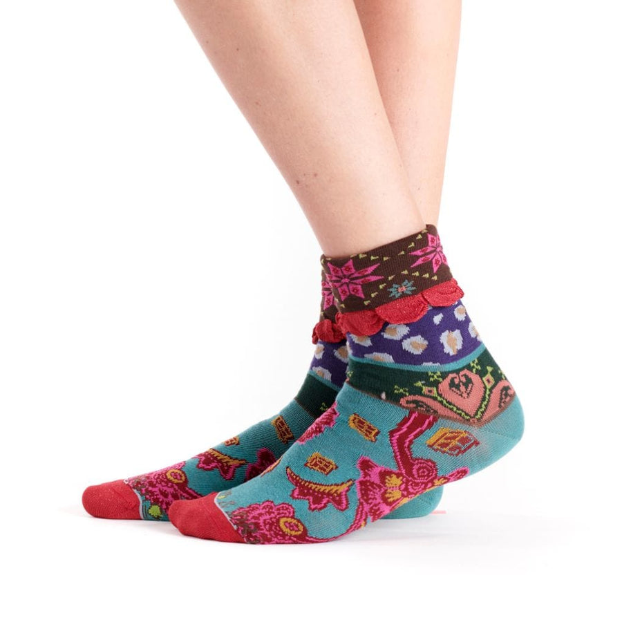 Twin Roads - Dye Fantaisy Scalloped Edge Socks for Her